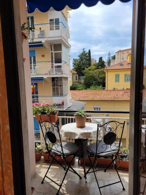 Bilocale: 5 Minuti Dall'Ariston San Remo Exterior foto